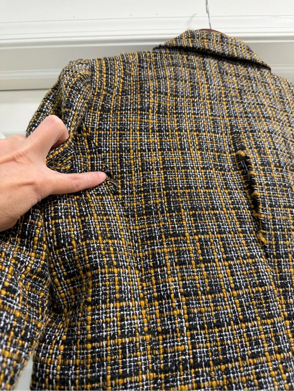 Elie Tahari Black, White & Mustard Tweed Jacket - Picture 11 of 11